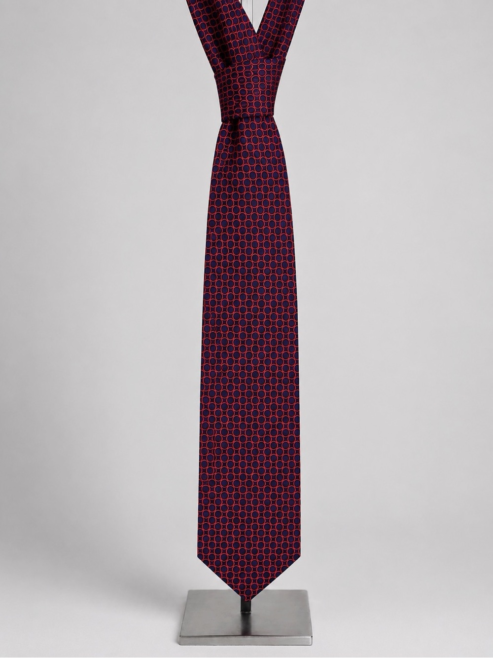 Burberry London Silk Tie – Navy & Red Geometric Circle Pattern
